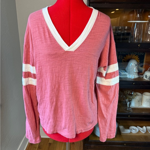 Faherty Sunwashed Organic Cotton V-Neck Varsity Stripe Pullover Top M - Picture 1 of 6